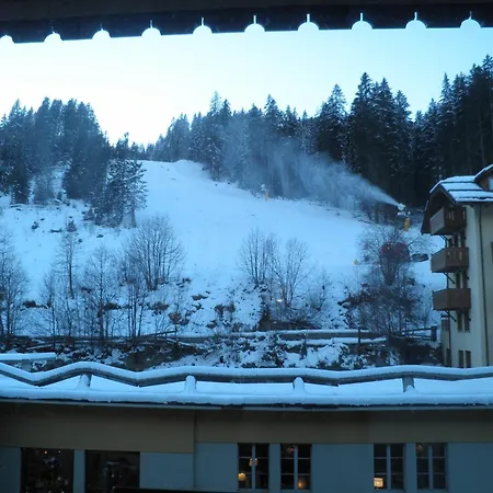 Sport Campiglio 3* Мадонна-ди-Кампильо